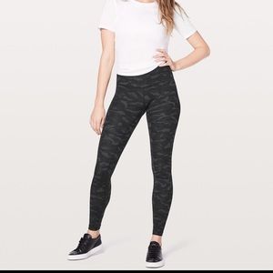 NWT Align Sequoia Camo size 2